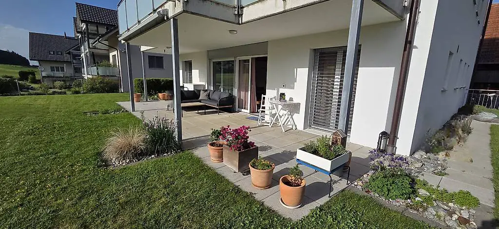 EG Wohnung mit sonniger Terrasse / Haustiere willkommen