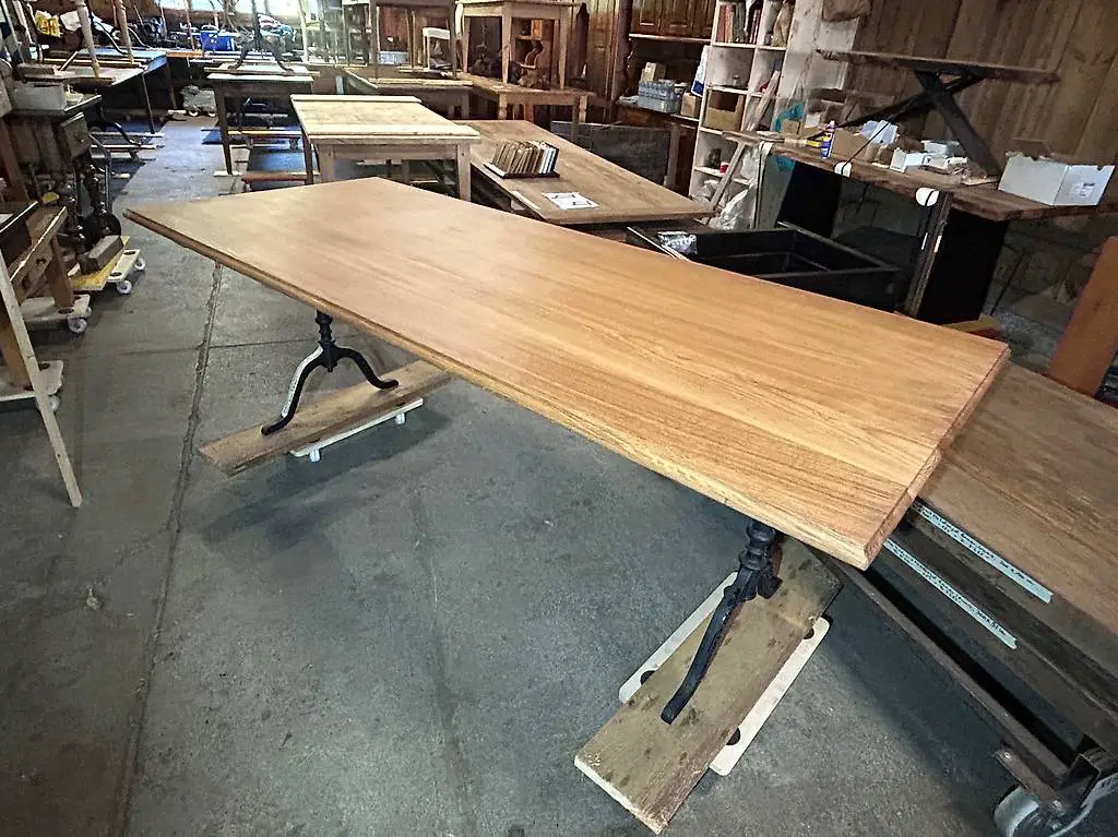 Beizentisch, Guss Fuss Tisch, Schweizer Eiche, 227 x 95 cm