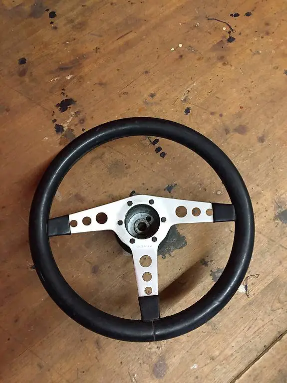 Lenkrad Dolkirg inkl. Nabe