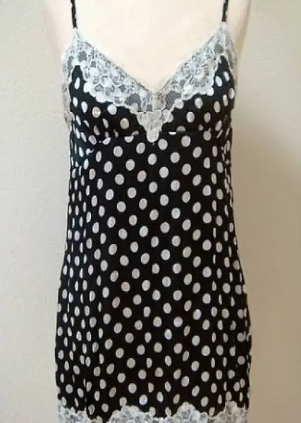 Gr. M: Neues Denny Rose Top - schwarz / weiss - Punkte