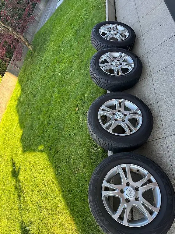 Originalfelgen mit Reifen zu Hyundai i30