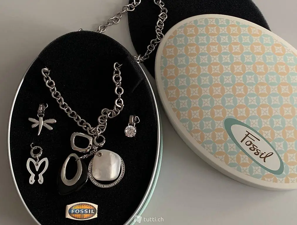 Fossil Halskette mit 4 Anhängern zum Auswechseln
