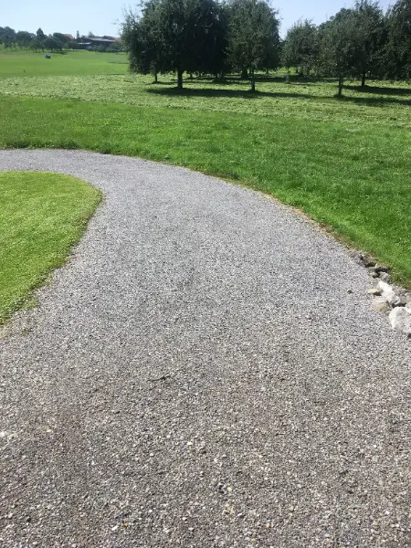 Einstellplatz Parkplatz in geschlossener Scheune