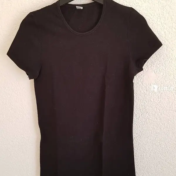 schwarzes T-Shirt S feelyou