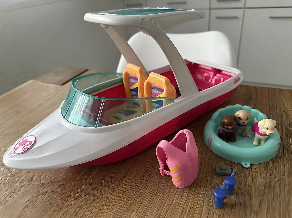 Boot Barbie mit drei Hunde Mattel