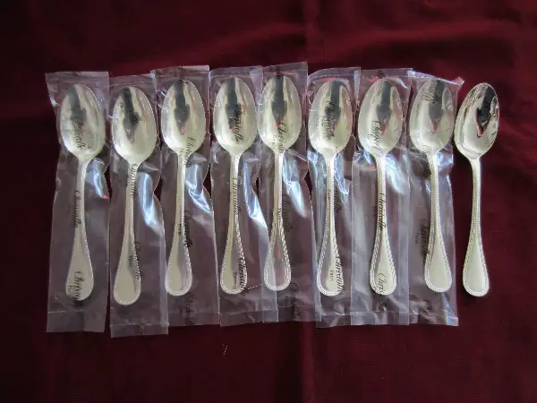 Perles Christofle 9 Dessertlöffel versilbert