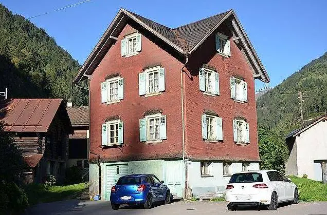 3 Familienhaus zum Ausbauen / 3 app. da rinnovare