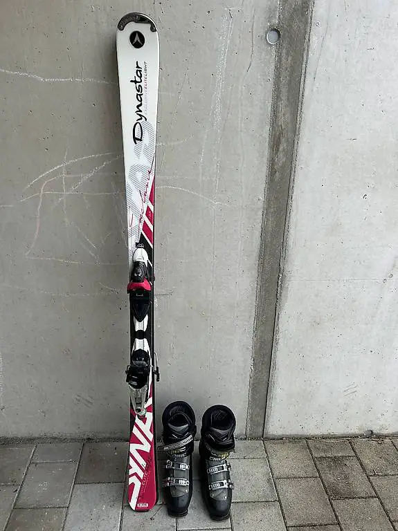 Damenskis 165 cm mit Schuhen (Gr. 40.5)