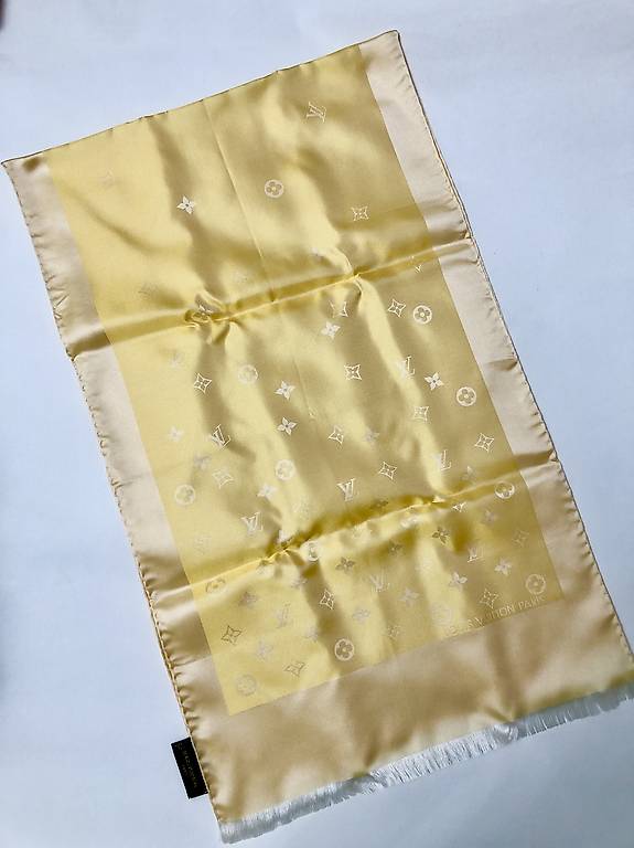 louis vuitton schal capri