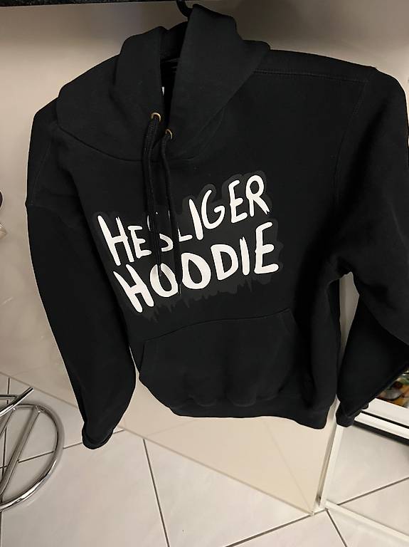 KapuzenShirt Grösse M & Trainingsjäckli für ca 10Jahre