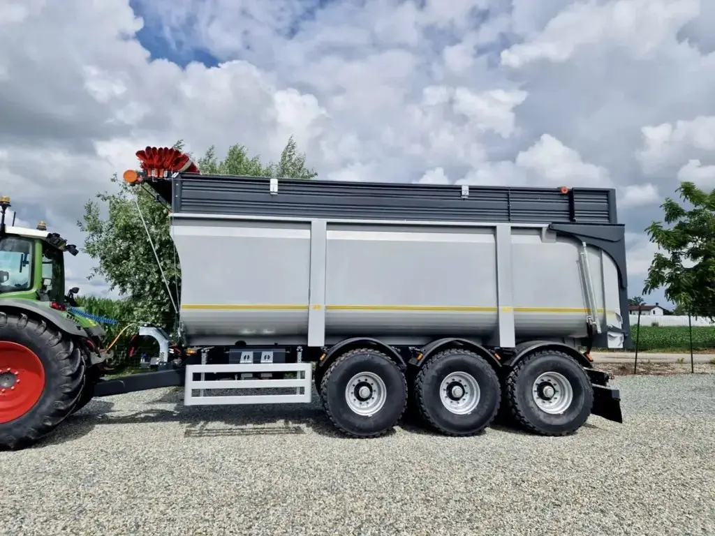 Tridem Muldenkipper, Benne monocoque Marolf