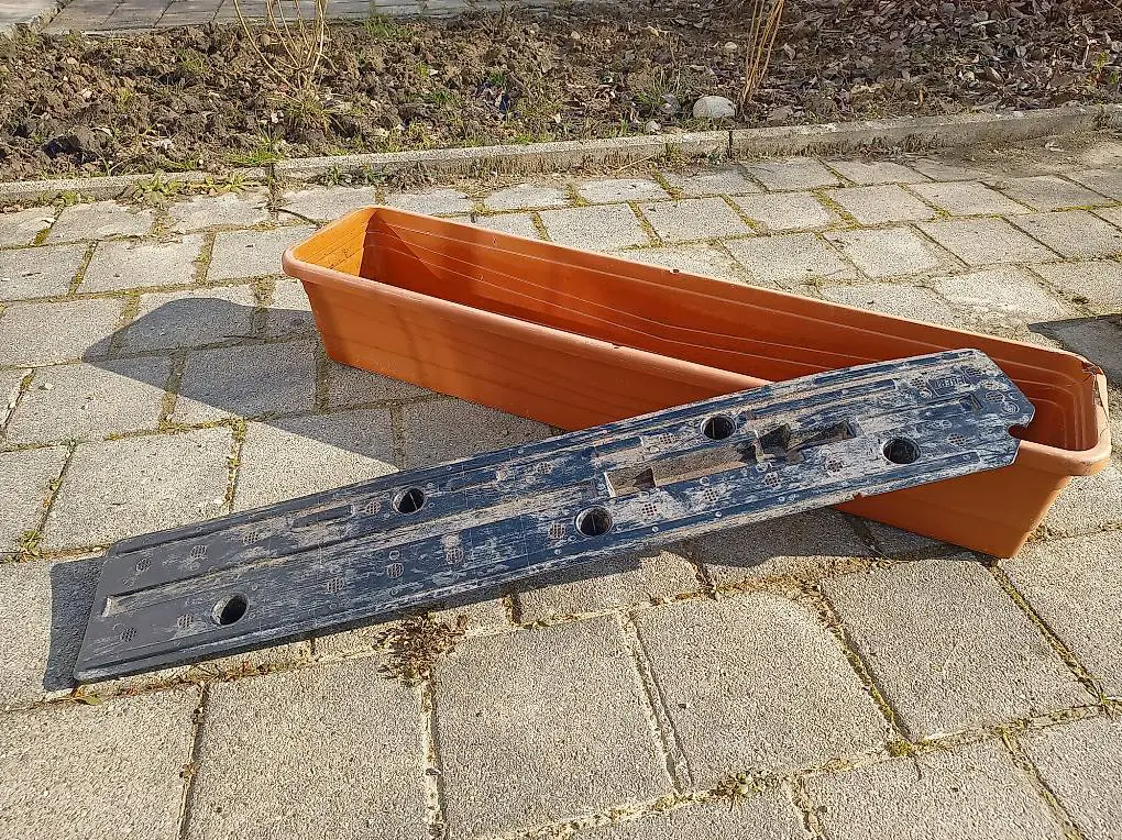 Blumenkasten mit Bewässerungssystem