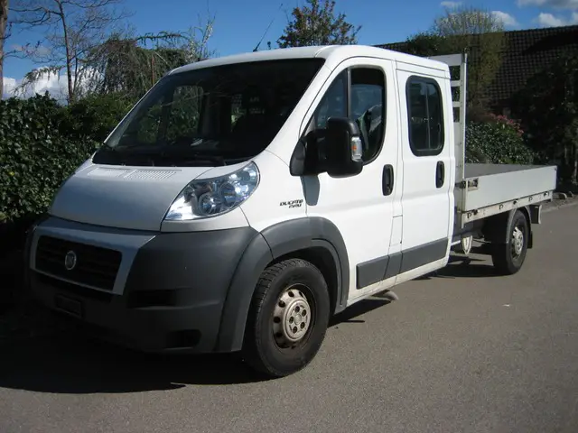 FIAT, Ducato 17Q 2.3 MJ Doppelkabiner, Brücke/Pritsche