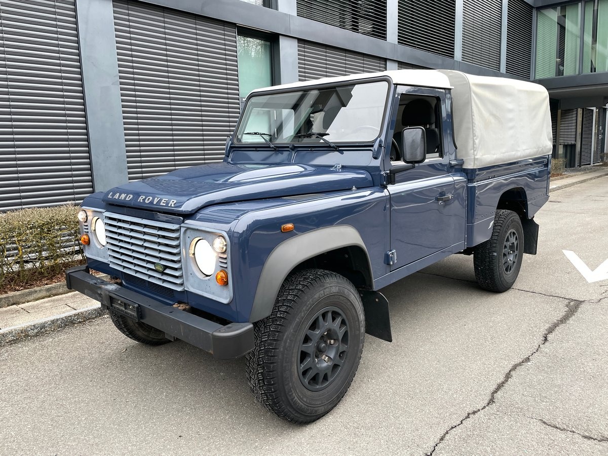 LAND ROVER Defender 110 2.4 Td4 High Capacity Pick Up