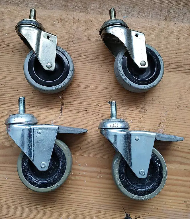 Möbelrollen mit Gewinde