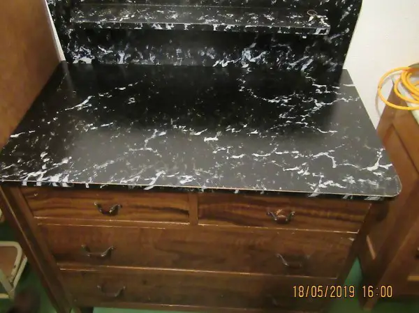  Waschkommode alt, mit Spiegel