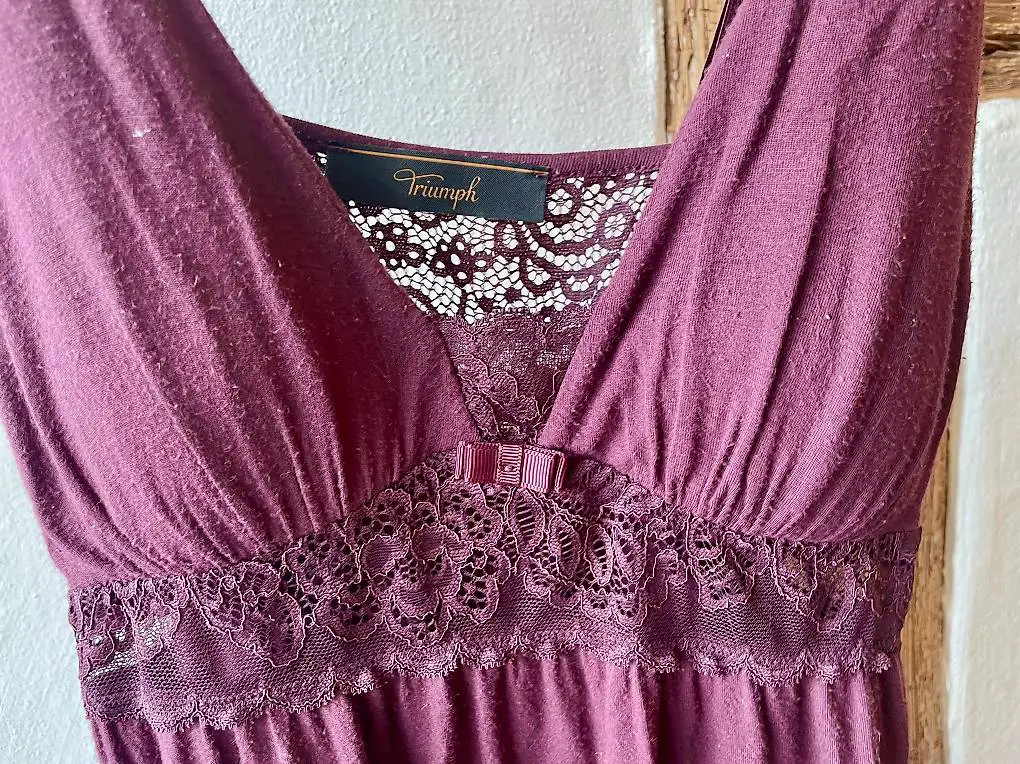 Triumph Nachthemd 36-38 viollett