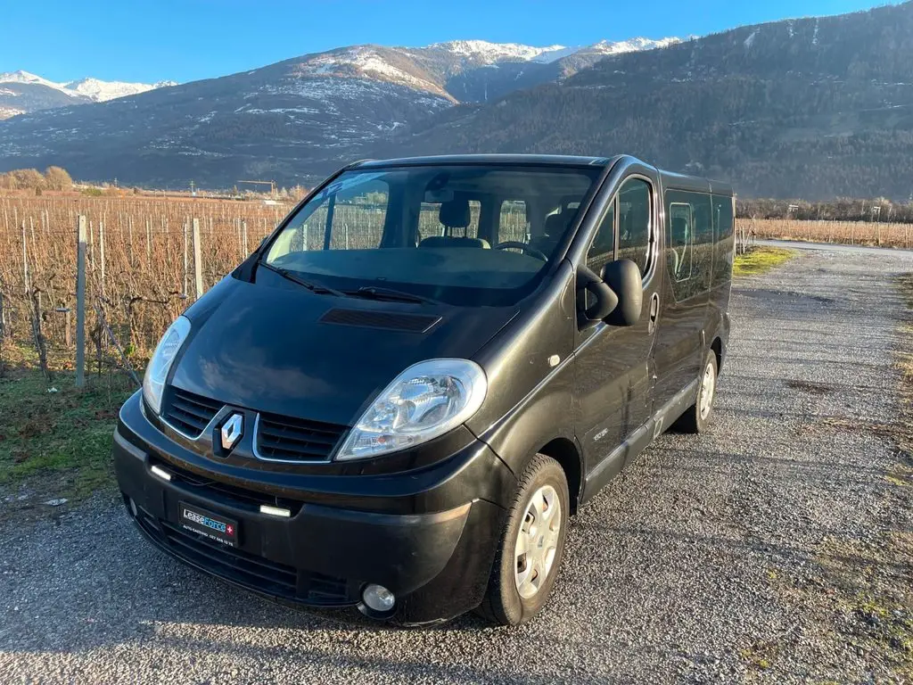 RENAULT Trafic Kombi 2.7 t L1 H1 2.5 dCi 146 Auth.Q.