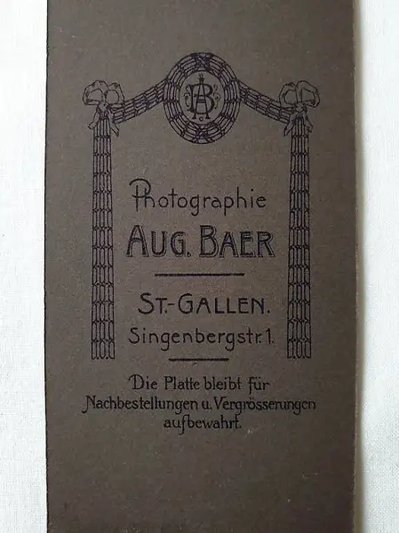  Foto Junge Dame mit Blume Portrait AUG. BAER ST.GALLEN