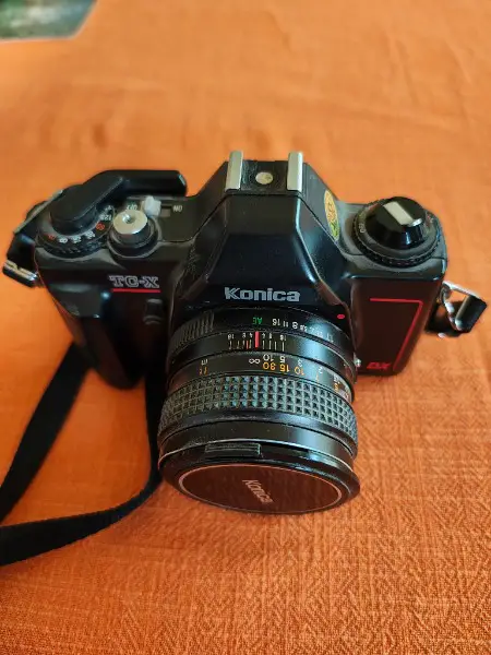 Spiegelreflexkamera Konica TC-X mit 3 Objektiv