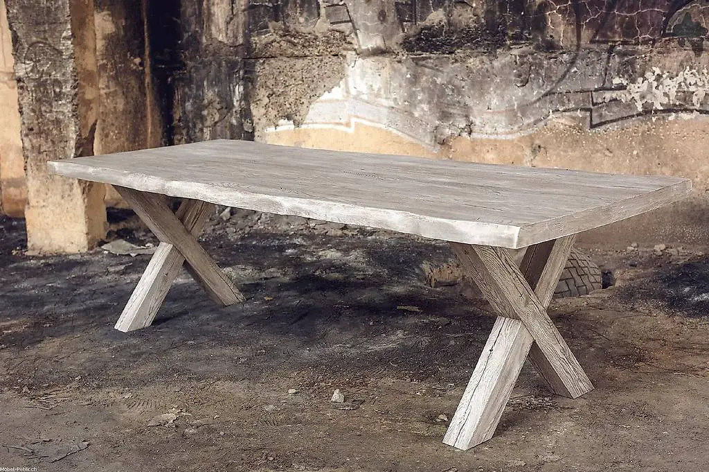 Tisch Massiv Eiche Baumkannte mit X Fuss