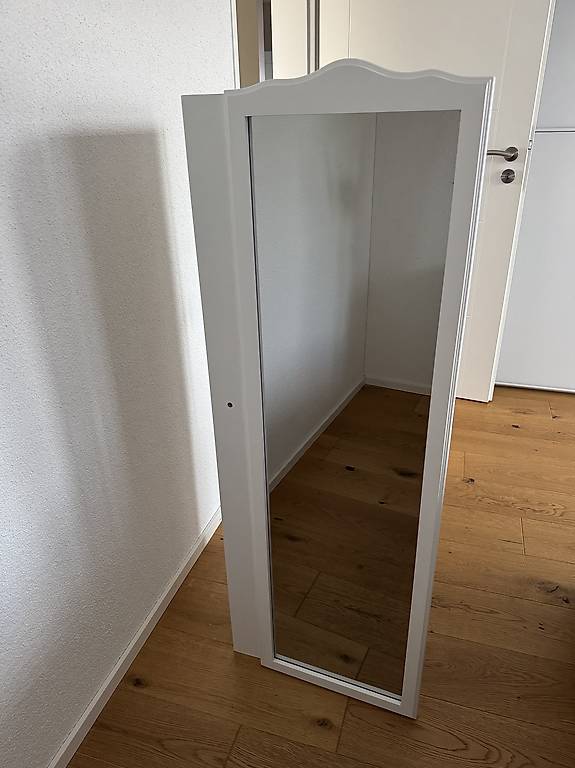 Schmuckschrank mit Spiegel