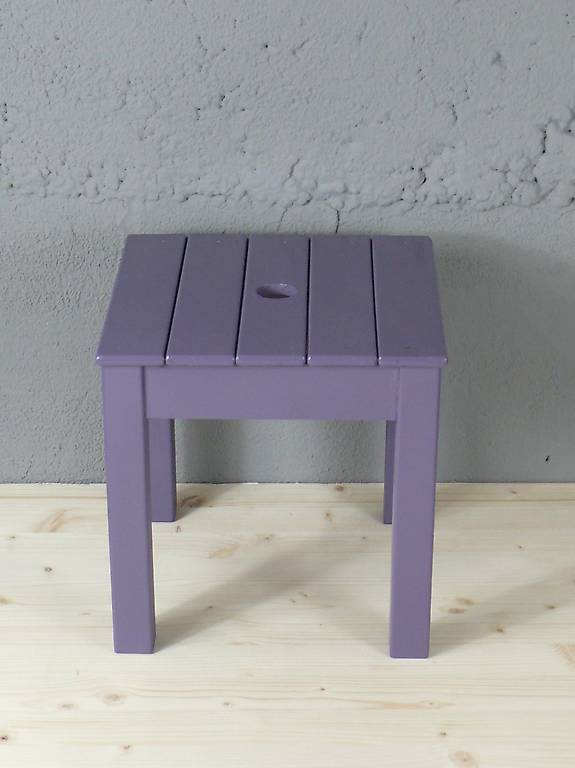 Neu renoviertes Kindertabourettli