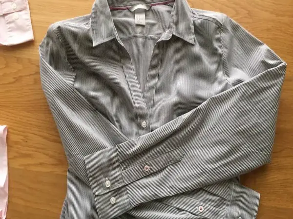 Schöne Bluse mut V-Ausschnitt Gr. 38