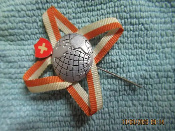  1. Augustabzeichen, 1946 , 1 . August-Abzeichen