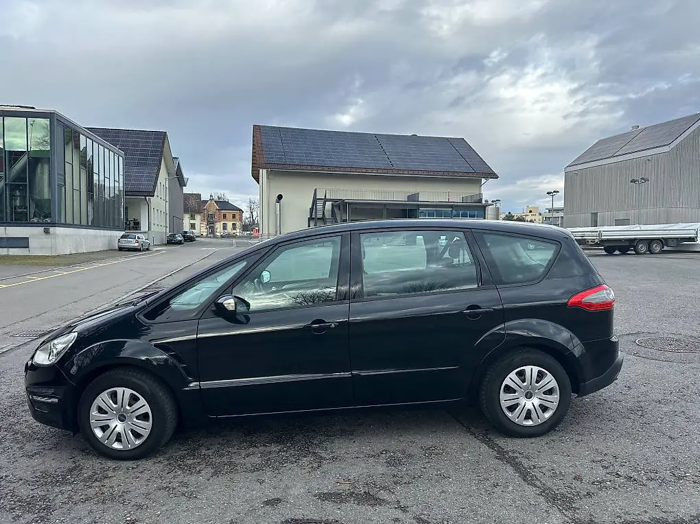 Ford S-MAX 1,6 SCTi (Benziner, Manuell, 7-Sitzer, AHK)