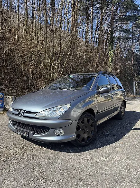 Peugeot 206 Kombi Automat Frisch Ab MFK & Service