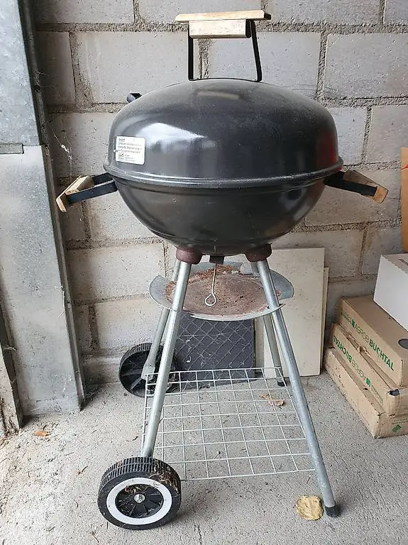 Holzkohle Grill
