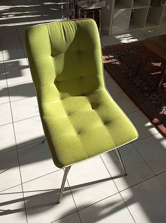 Bequemer Stuhl in Grün