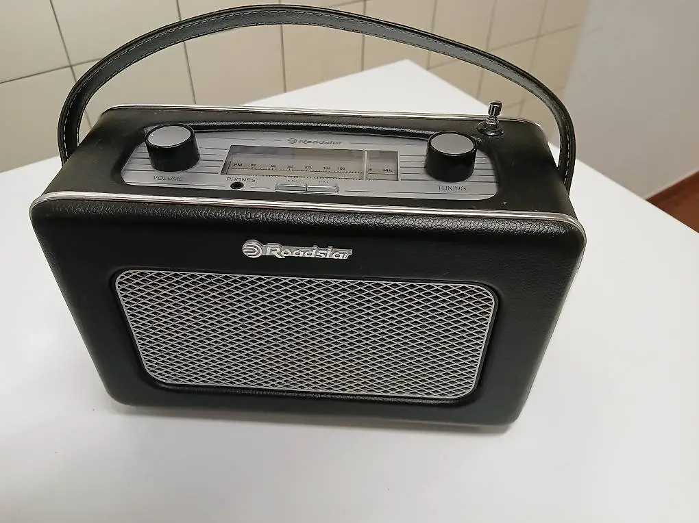 Radio stile vintage ROADSTAR 25x17x11, ottimo stato