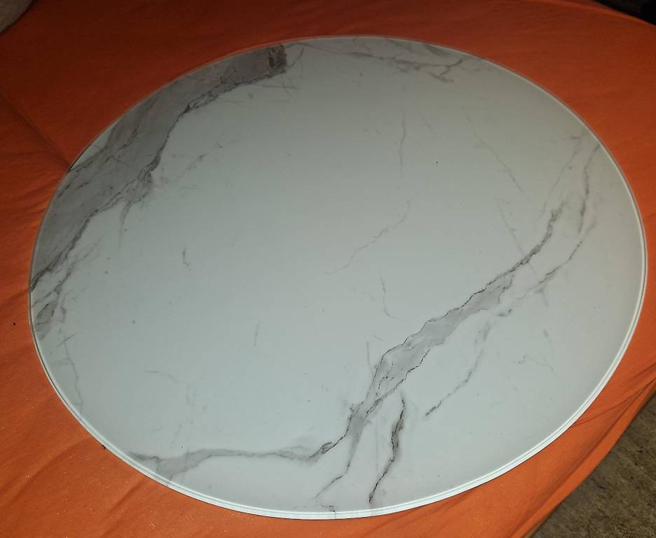 Glasplatte in Marmoroptik