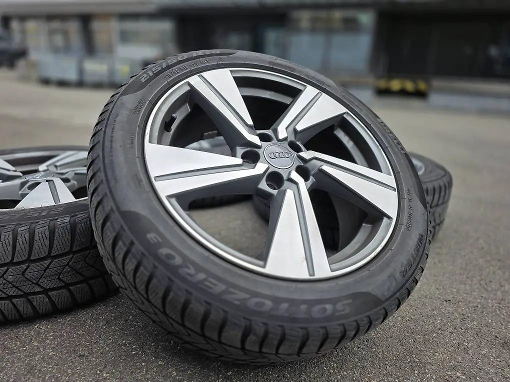 Original Audi Q2 | SQ2 Winterräder 18 Zoll | 81A601025G