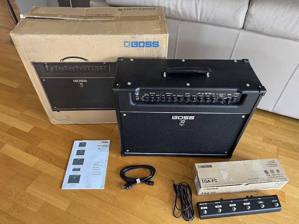 BOSS Katana Artist MKII mit GA-FC Foot Controller