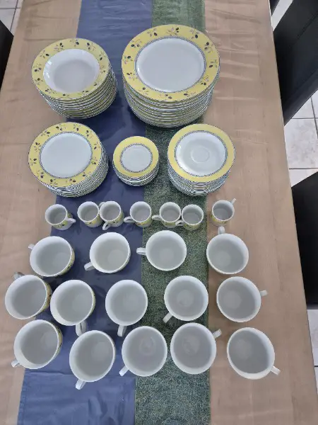 Tafelservice von Royal "Blueberry"