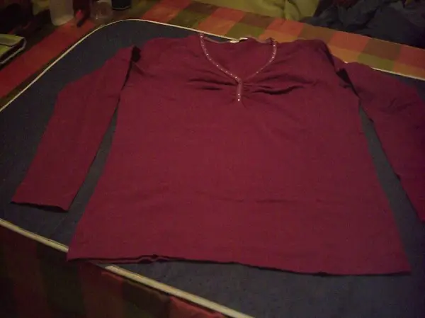 2 Damen T-Shirt langarm Grösse 40-42