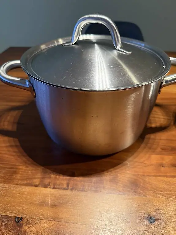 Kochtöpfe zu verschenken