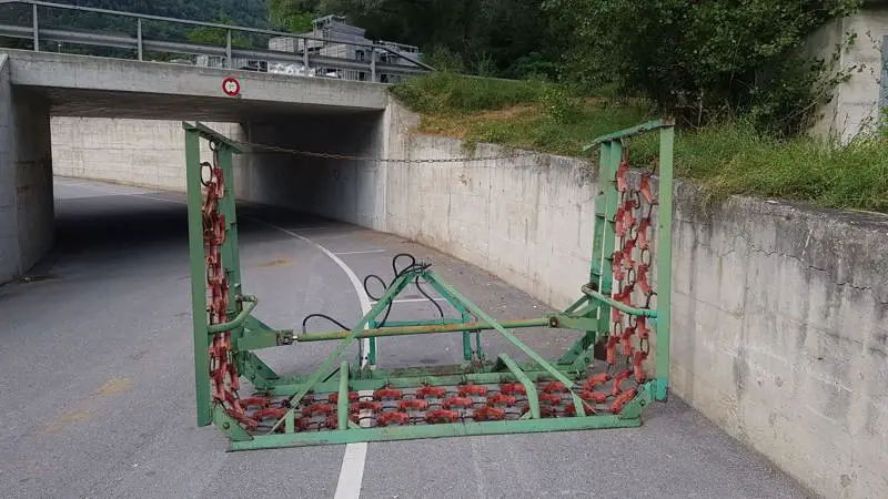 Wiesenegge Longhorn 6.00 m Perfekt / hydr. Occ.