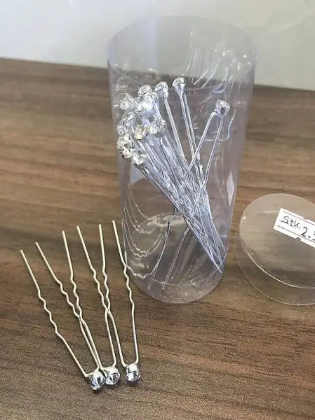 Haarschmuck und Schlüsselanhänger