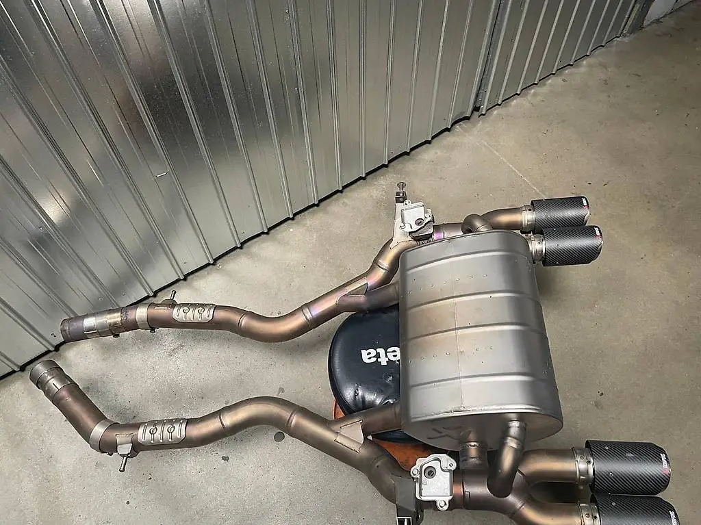 BMW m3/m4 /F80/F82/F83 Akrapovic Slip - On Auspuffanlage