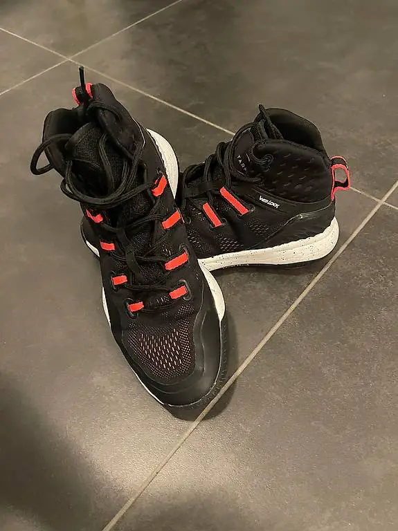 Basketballschuhe gr. 39