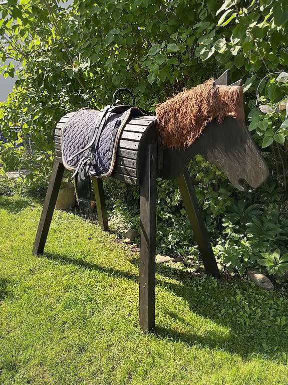Holzpferd