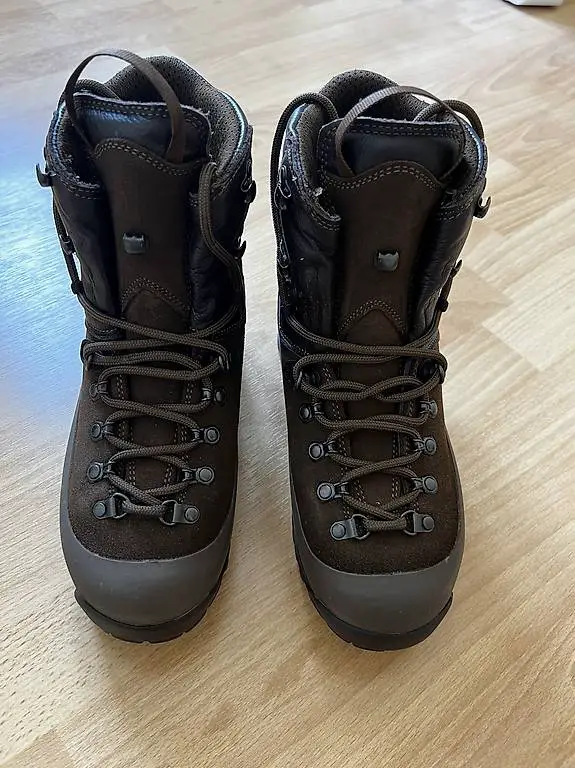 Wander-/Bergschuhe Gr. 40 / KS 19 (schwer) 255 N