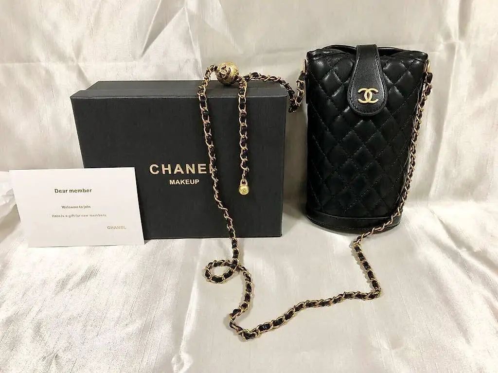 CHANEL BEAUTY Neuheit Umhängetasche Mini Tasche Smartphone