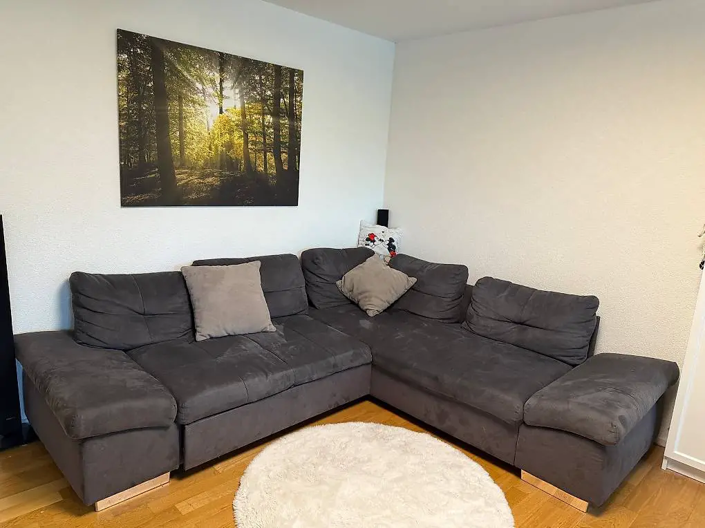 Eckcouch mit Schlaffunktion zu verschenken