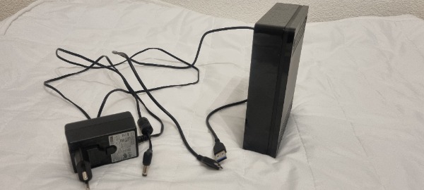 Toshiba 4TB externer Speicher / Harddrive