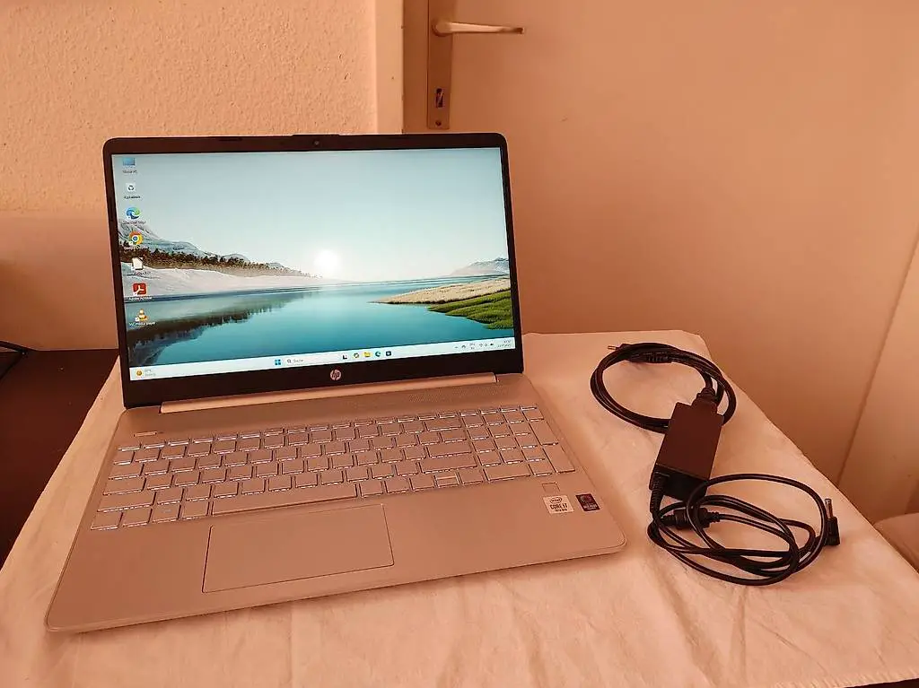 HP Laptop 15s-fq1xxx 15.6" CPU Intel i7 1065G7 1.30 Ghz DDR